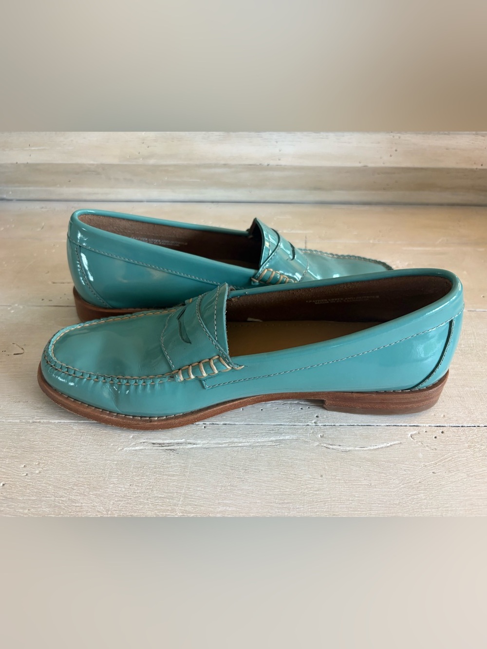 GH Bass & Co. Weejuns Whitney RARE Teal Patent Leather Penny Loafers